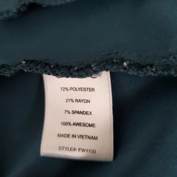 FIGS 'CASMA' SCRUBS TOP TEAL GREEN 3 POCKET V-NECK SHORT SLEEVE WOMENS (XS) - Picture 13 of 13